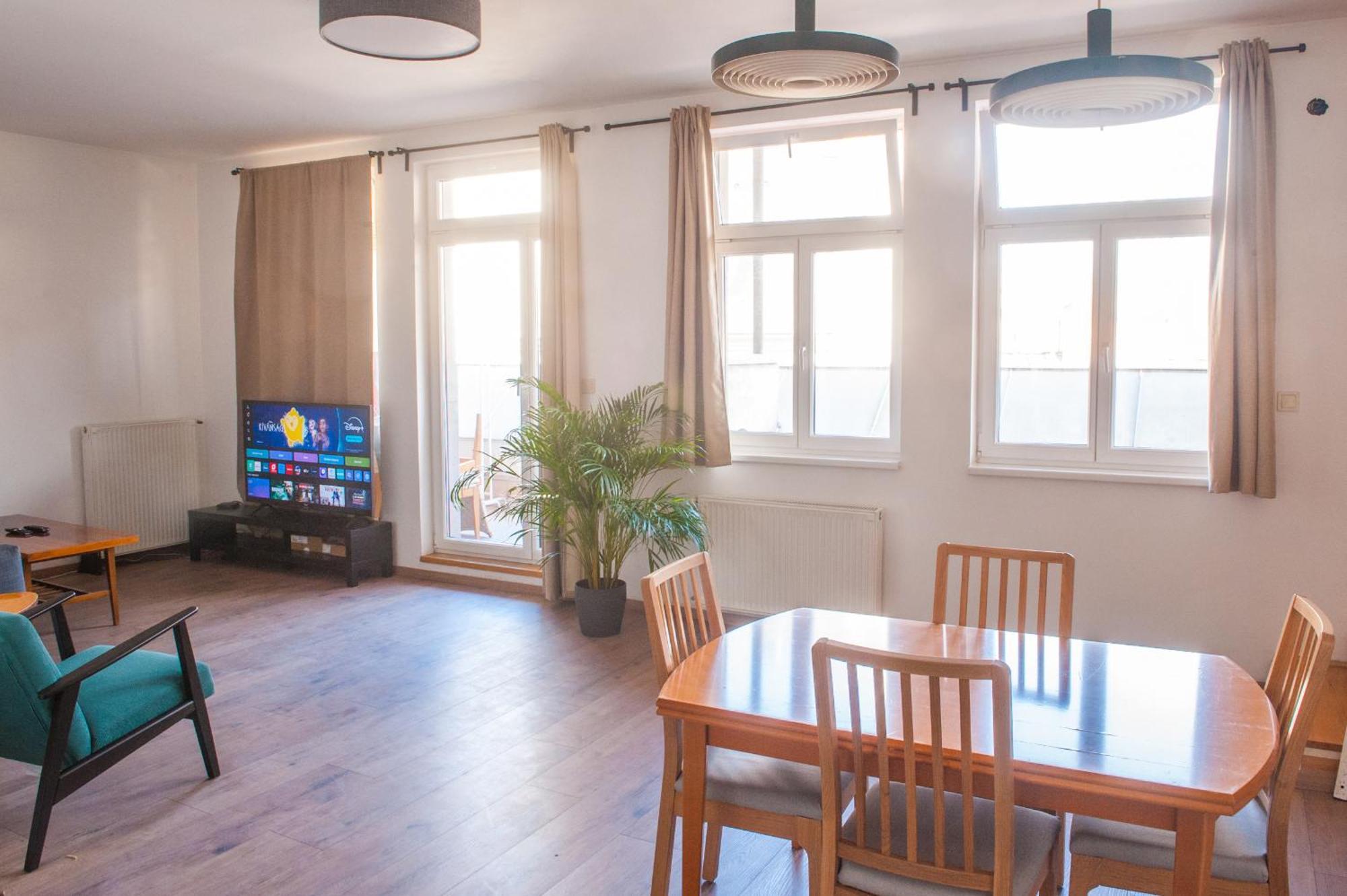 Spacious 2 Story Loft W Balcony Near Opera, Andrassy Apartament Budapeszt